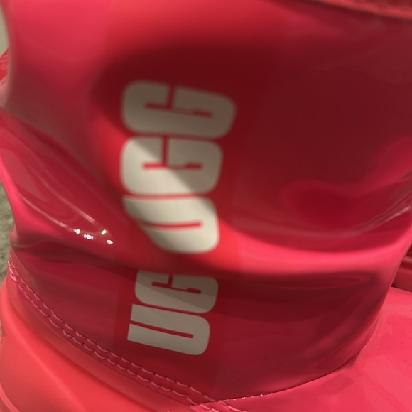 Girls UGG Boots size 1 - Picture 2 of 5